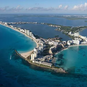 https://aloft-cancun.quintano-roohotels.com